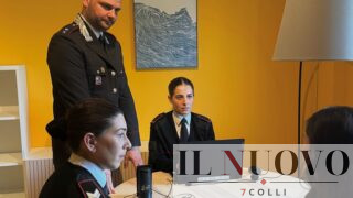 Ardea, la compagna si rifiuta di accompagnarlo a comprare la droga: lui la massacra di botte