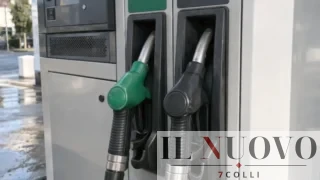 Allarme gasolio, quante scorte ha l’Italia? Cosa succede se lo Stretto di Hormuz resta chiuso