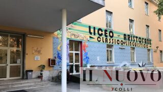 Roma, la prof insiste a chiamarlo con nome e pronomi femminili: studente transgender umiliato al liceo