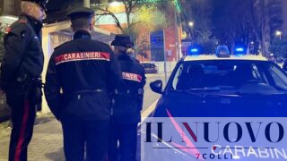Roma, “Bella, mi piaci troppo”, e scatta la rissa: botte da orbi in strada, 43enne in ospedale e 6 denunciati