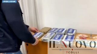 Tivoli, nasconde in casa 9 chili di cocaina: avrebbe fruttato oltre 1 milione di euro (VIDEO)
