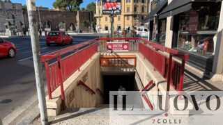 Roma, “Fermo, polizia”: finto agente rapina 14enne davanti alla metro San Giovanni