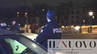 Roma, droga nelle mutande e pistola in camera da letto: arrestati “cugini in affari”