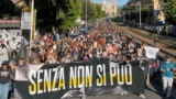 Roma, corteo contro lo stop del Campidoglio al trenino giallo: “Non siamo cittadini di serie B”