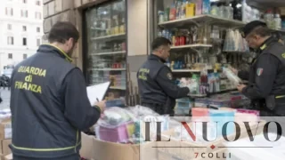 Roma, maxi sequestro di 43mila articoli per la casa pericolosi e senza marchio UE: blitz in centro