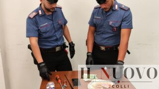 Roma, tornano a casa e trovano i ladri in salotto: inseguimento al Quadraro, arrestata 21enne