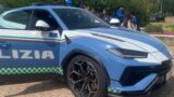 Ostia, la Lamborghini della Polizia conquista gli studenti: 1500 studenti in pineta per l’ultima tappa del progetto “Scuole Sicure”