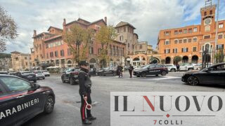 Roma, tentano di occupare una casa popolare già assegnata: fermati mentre cambiano la serratura