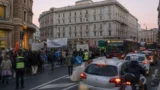 Roma, marcia serale Termini-Ambasciata USA durante lo sciopero: caos in centro tra bus deviati e strade chiuse