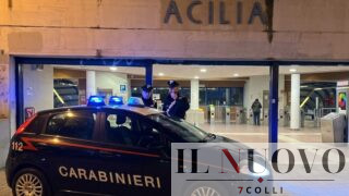 Ostia, rapina con “cavallo di ritorno”: “Dacci 100 euro e ti ridiamo telefono, chiavi e documenti”