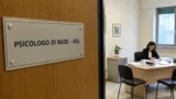 Lazio, psicologo di base: il PD sfida Rocca con 15mila firme, ma in 10 anni di governo non lo ha mai reso realtà