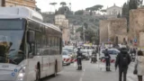Roma, weekend di cortei e strade chiuse: bus deviati e strade chiuse sabato 16 e domenica 17 maggio