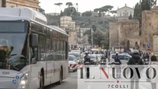 Roma, weekend di cortei e strade chiuse: bus deviati e strade chiuse sabato 16 e domenica 17 maggio