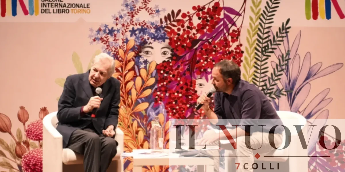 Vittorio Sgarbi al Salone del Libro di Torino, foto Instagram