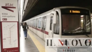 Roma, il TAR stoppa l’appalto per pulire stazioni della metro e treni Atac: “Costi del lavoro errati”