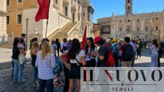 “Le maestre precarie non vengano scaricate”: il M5S sfida PD, AVS e ‘Roma Futura’ sul diritto al lavoro nella scuola