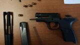 Roma, bloccato sulle scale con la pistola pronta a sparare: arrestato 41enne nelle case popolari al Tufello