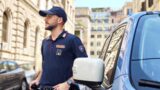 Roma, truffa dello specchietto… in saldo: chiede 50 euro, poi scende a 20