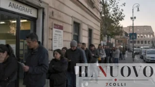 Roma, anagrafe ancora nel caos, file nella notte per la carta d’identità, Azione: “Inaccettabile”