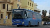 Bus Ostia-Fiumicino inaccessibili, esposto contro Cotral: “Costretti a prenotare con 48 ore di anticipo”