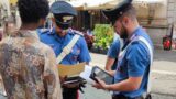 Roma, borseggi senza scrupoli: deruba un turista mentre spinge la compagna in carrozzina