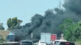 Pontina, camion fiamme: fumo nero visibile a chilometri di distanza e traffico in tilt. Strada chiusa (VIDEO)