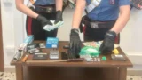 Castelli Romani, doppio blitz antidroga: hashish, cocaina e munizioni in casa. Due arresti