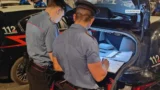 Roma, si aggrappa al Ponte di Ferro e resta sospeso nel vuoto: salvato in extremis