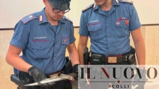 “Rambo” in azione a Ostia, cammina di notte in via Ostiense con tuta mimetica e coltello da mezzo metro: arrestato 68enne