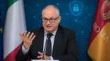 Gualtieri comanderà la cybersicurezza di Roma: il Piano anti-hacker cambia ancora (dopo 10 mesi) e viene ‘secretato’