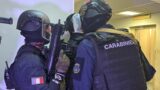 Narcotraffico a Roma, gli “assaggi” della cocaina in un noto ristorante: altri 6 arresti nell’inchiesta della DDA (FOTO)