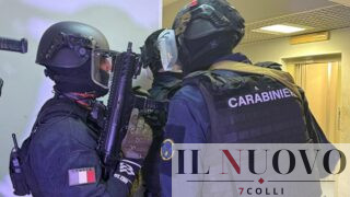 Narcotraffico a Roma, gli “assaggi” della cocaina in un noto ristorante: altri 6 arresti nell’inchiesta della DDA (FOTO)