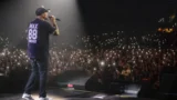Max Pezzali travolge Roma: dopo il sold out di ieri si replica all’Olimpico, scaletta e consigli