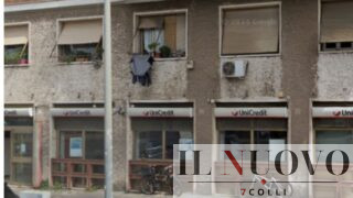 Roma, “Chiuso per motivi tecnici”, ma era una rapina: travestiti da imbianchini assaltano la banca e scappano con 125mila euro