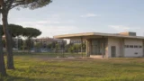 Roma, l’ex distributore Agip inglobato nel Parco di Centocelle va a bando: torna l’incubo Tor Fiscale che riaccende la miccia a sinistra
