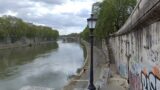 Roma, precipita dalla scalinata: morto 40enne sulla banchina del Tevere