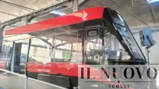 Roma ‘spegne’ i 10 nuovi tram URBOS: nuovi mezzi fermi nei depositi e cittadini sui bus sostitutivi