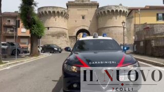 Velletri, picchia la moglie con un bastone davanti ai figli piccoli: poi cerca di riprendersela dalla struttura protetta per picchiarla di nuovo