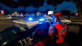 Roma, paura alla fermata metro San Paolo: minaccia i passanti con un coltello, poi picchia i carabinieri