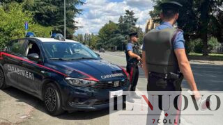 Roma, fugge all’alt con l’auto a noleggio (con la droga e il Rolex): folle fuga tra Montesacro e Talenti, poi si schianta