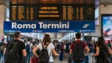 Roma Termini, sabato nero sui binari: treni cancellati, deviati e bus sostitutivi