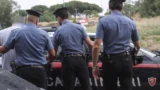 Roma, doppia rapina su bus e autolavaggio, paura tra passeggeri e commercianti: due arresti