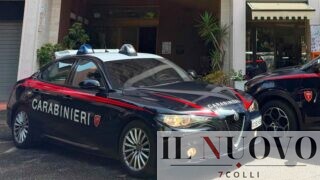 Roma, “I suoi gioielli provano che è innocente”: 91enne raggirata da falso maresciallo, arrestato minorenne