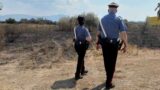 Entra in casa di un uomo per rapinarlo e lo massacra di botte: 65enne in fin di vita