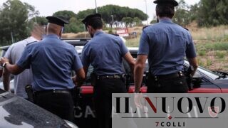 Roma, bloccano un’auto per rapinare un 69enne, poi aggrediscono un’infermiera del 118: 3 arresti