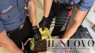 Roma, droga nascosta nel frigorifero nel Bronx di Torrevecchia: 6 arresti e oltre 5 chili di stupefacenti sequestrati (FOTO E VIDEO)