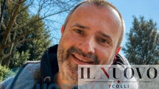 Latina, Marco Sposito torna dal lavoro e muore nel fosso con l’auto: la salma resta sull’asfalto per otto ore