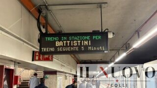 Metro A, i lavori sono finiti ma i treni rallentano ancora.”Si viaggia a 6 km/h. Dove sono finiti i milioni spesi?”