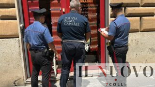 Roma, scoperto un centro massaggi a luci rosse: sesso a pagamento dietro la facciata del benessere