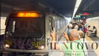Metro B-Laurentina, treni pieni già al capolinea: a Roma vagoni-bollenti e attese infinite: “Il Campidoglio e Atac chiariscano”